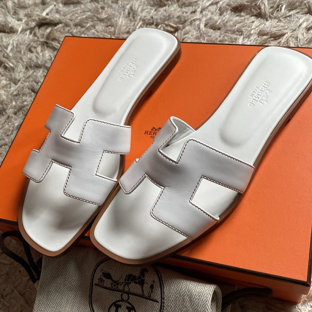 Hermes Oran White 7.5 brand new